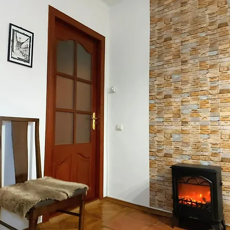 Apartment On Svobody Avenue 47 *